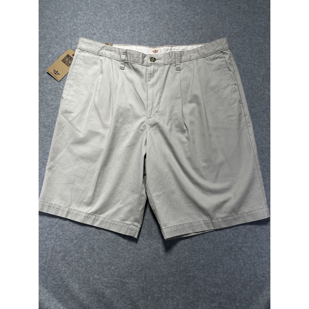 Brand New Dockers Men's Classic Fit Pleated Beige Cotton Chino Shorts Size 38